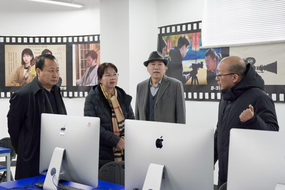 黄芳赴辽宁传媒学院调研微短剧产业发展情况
